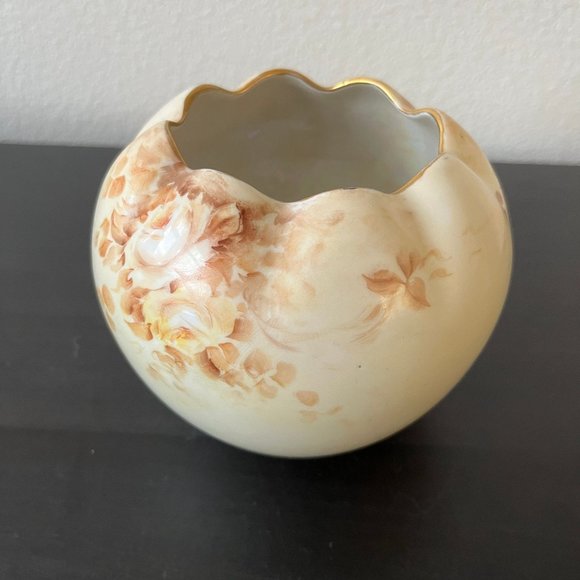 Antique Thun Porcelain Rose Bowl Signed by Artist 1927 Handpainted with Gold Rim - Picture 2 of 6